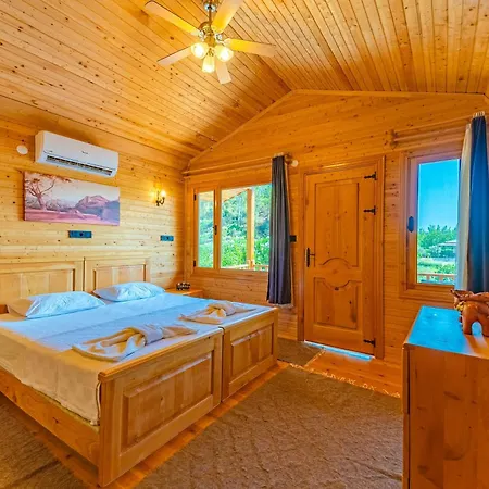 Blue Green Life Bungalow *