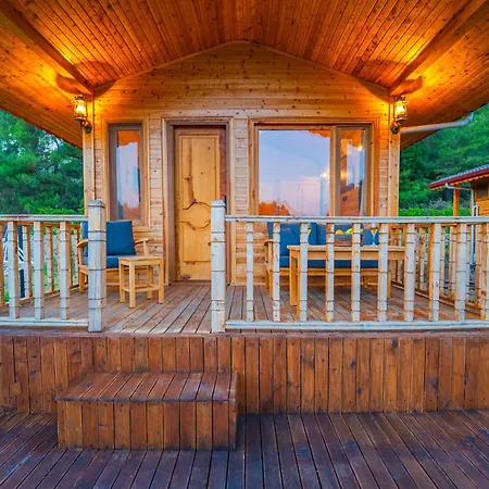 Blue Green Life Bungalow *